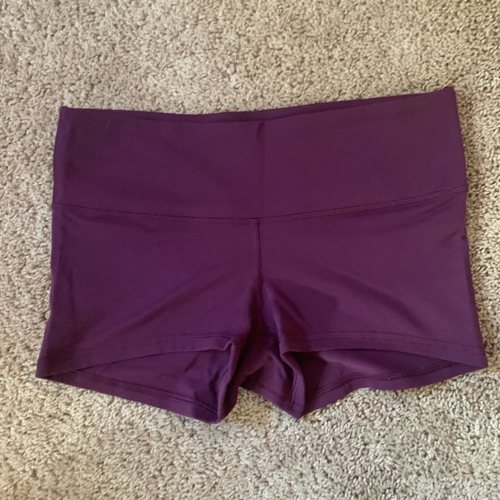 Lululemon Wunder under 2” shorts